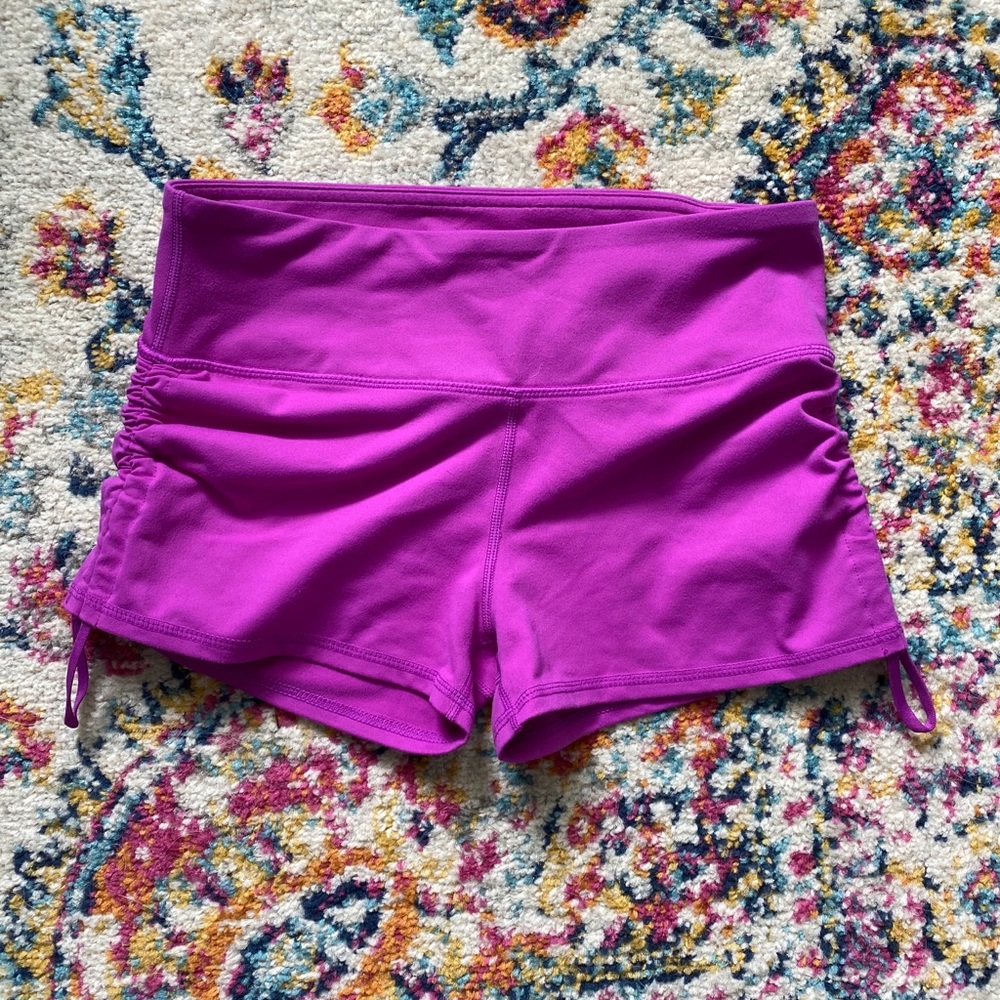 Fabletics Shorts - Picture 3 of 3